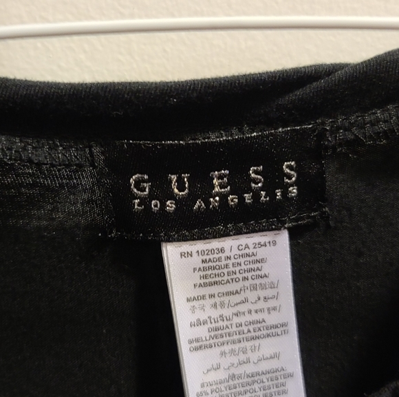 📻4/$15 3T Guess? Tshirt - Picture 6 of 8